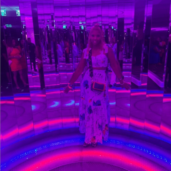 New - I’m Live!!! 🛍️🛍️Like this listing to be notified!! - Picture 9 of 14